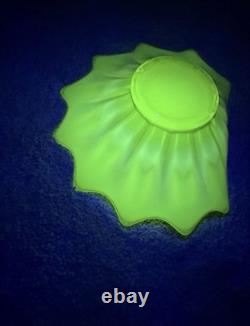 (1) Fostoria Glass MCM Heirloom Uranium Yellow Opalescent Candle Holder