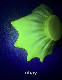 (1) Fostoria Glass MCM Heirloom Uranium Yellow Opalescent Candle Holder