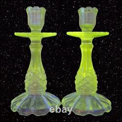 Antique Clear Glass Candle Stick Holder Set 2 Tapper Glass Manganese 365nm GREEN