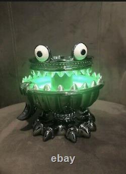 Bath & Body Works Halloween 2021 Monster Light Up 3 Wick Pedestal Candle Holder