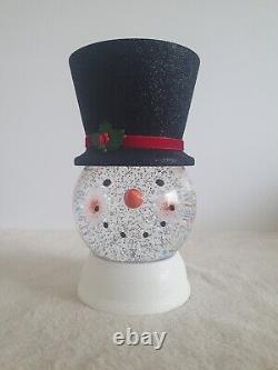 Bath & Body Works Water Globe Lights up Snowman Pedestal 3 Wick Candle Holder