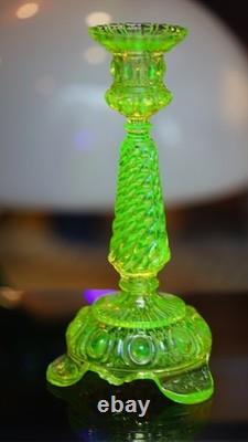 Victorian Vaseline Glass Candlestick Candle Hold? R Footed Twisted Swirl Stem 9'