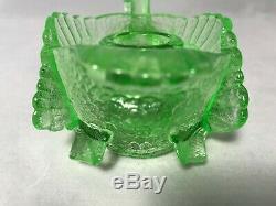 Vintage Cambridge Glass Co. #1050 Pair Of Apple Green Swan Candle Holders 4 1/2