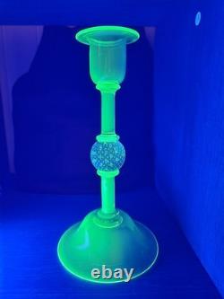 Vintage Pairpoint Camaria Green Uranium Glass 10 Controlled Bubble Candleholder