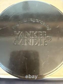 Yankee Candle Halloween Tricky Wicked Boo Candle Candy Corn Patchouli Peppermint