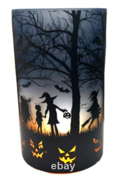 Yankee Candle Trick or Treat Halloween V Hurricane Jar Candle Holder Night Scene